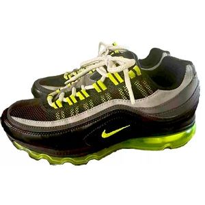 Nike Air Max 24/7 Black Volt Attack Pack Women’s Size: US 8